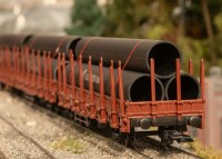 Märklin 46563 Rungenwagen-Set 1 mit Stahlröhren-Be